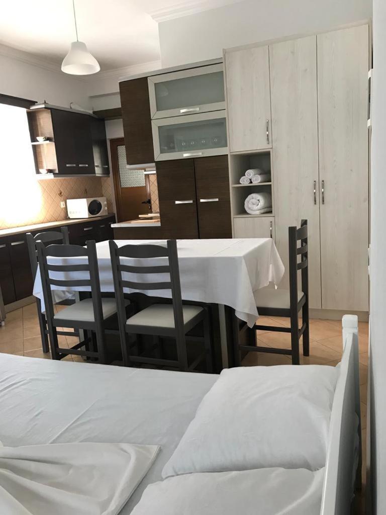 Alfa Apartaments Sarandë Exterior foto